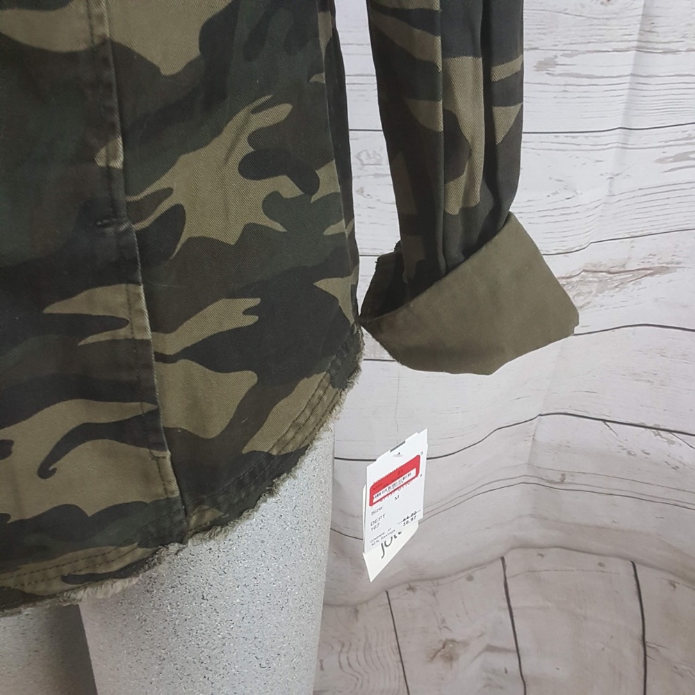 Jolt Woman’s Raw Edge Camo Twill Jacket Patches - Picture 5 of 7